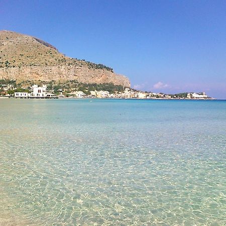 Antigone Holiday House Villa Mondello Room photo
