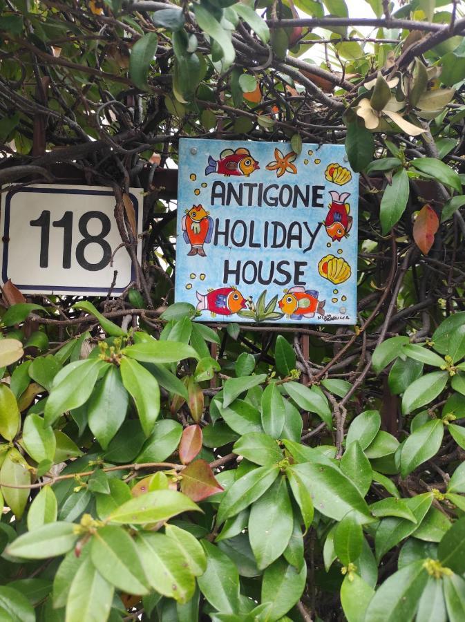 Antigone Holiday House Villa Mondello Exterior photo